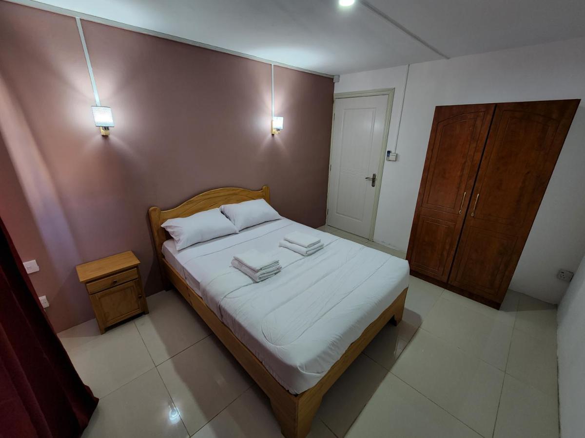 Sunsetview Beach Apartment Flic en Flac Ngoại thất bức ảnh