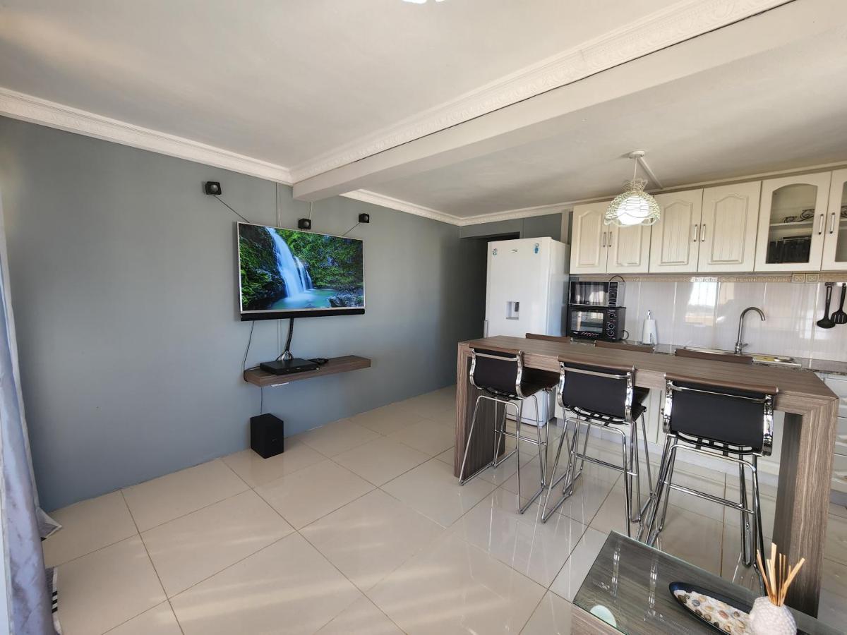 Sunsetview Beach Apartment Flic en Flac Ngoại thất bức ảnh